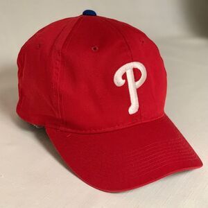 Philadelphia Phillies Red Baseball Cap Hat MLB Autographed Collectible Fan Gear